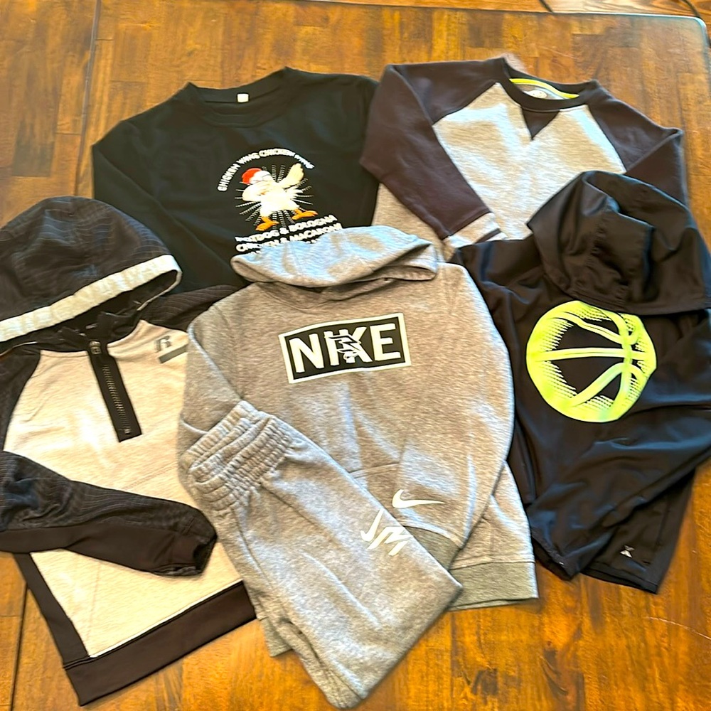 Bundle of Five Boys Sweatshirts, size 6/7